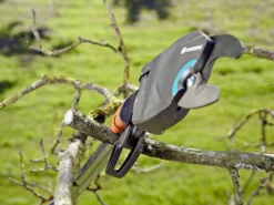 Coupe-branches Gardena StarCut 160 Plus - Sécateur Sur Perche De 160cm - Ø 32mm -Outils D'Élagage De Jardin coupe branches gardena starcut 160 plus scateur sur perche de 160cm 32mm tte de coupe inclinable 12922 1 1523268571 image