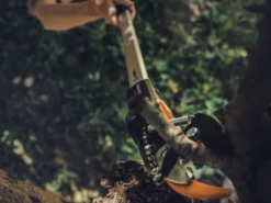 Coupe-branches Professionnel Fiskars UPX82 - Perche Fixe 158 Cm Ø 32 Mm - Sécateur -Outils D'Élagage De Jardin coupe branches professionnel fiskars upx82 perche fixe 158 cm 32 mm scateur tte de coupe inclinable 12678 1 1521214828 1023625 powergear x tree pruner upx82 ls2 productimage