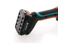 Gardena EasyCut 110/18V P4A Solo - Sécateur électrique De Taille Sur Perche - SANS BATTERIE NI CHARGEUR -Outils D'Élagage De Jardin gardena easycut 110 18v p4a solo scateur lectrique de taille sur perche sans batterie ni chargeur p4a power for all alliance 18v 41586 5 1681974518 IMG 6440e4f695b3b