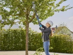 Gardena EasyCut 110/18V P4A Solo - Sécateur électrique De Taille Sur Perche - SANS BATTERIE NI CHARGEUR -Outils D'Élagage De Jardin gardena easycut 110 18v p4a solo scateur lectrique de taille sur perche sans batterie ni chargeur scateur lectrique de taille gardena easycut 110 18v 41586 6 1683012978 IMG 6450bd7276fe1