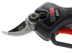 Sécateur électrique De Taille Zanon ZE 25 LIGHT - 2 BATTERIES INCLUSES - 16.8V- 2,0Ah - Ø 15-25 Mm 31 Sécateur électrique De Taille Zanon ZE 25 LIGHT - 2 BATTERIES INCLUSES - 16.8V- 2,0Ah - Ø 15-25 Mm -Outils D'Élagage De Jardin scateur lectrique de taille zanon ze 25 light 2 batteries incluses 16 8v 2 0ah 15 25 mm points forts 36164 5 1659970937 IMG 62f12579373f5
