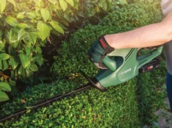 Taille-haie à Batterie Au Lithium BOSCH EasyHedgeCut 18-45 - Lamier 45 Cm -Outils D'Élagage De Jardin taille haie batterie au lithium bosch easyhedgecut 18 45 lamier 45 cm taille haie easyhedgecut 18 45 17356 1 1565950001 71fd3laEwhL. SL1200