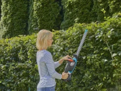 Taille-haie à Batterie Gardena EasyCut 40/18V P4A Seul - SANS BATTERIE NI CHARGEUR DE BATTERIE 36 Taille-haie à Batterie Gardena EasyCut 40/18V P4A Seul - SANS BATTERIE NI CHARGEUR DE BATTERIE -Outils D'Élagage De Jardin taille haie batterie gardena easycut 40 18v p4a seul sans batterie ni chargeur de batterie la lame 41484 3 1683011681 IMG 6450b861b9762