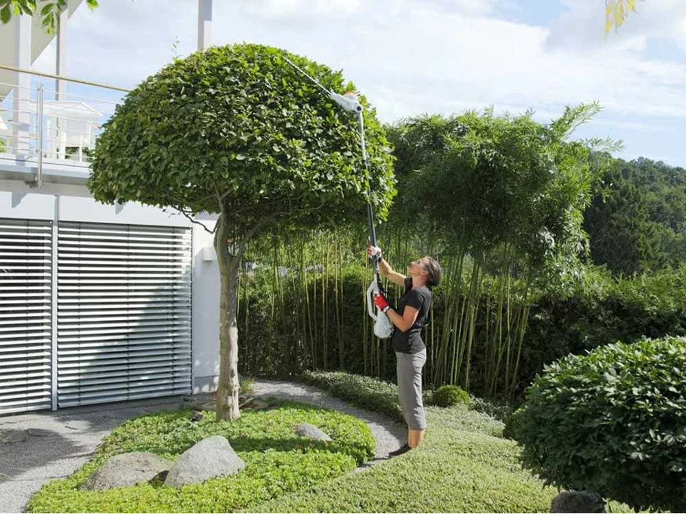 Taille-haie à Batterie Sur Perche Télescopique IKRA IATHS 40/43 - Batterie 40 V/2,5 Ah - Lame De 48 Cm 6 Taille-haie à Batterie Sur Perche Télescopique IKRA IATHS 40/43 - Batterie 40 V/2,5 Ah - Lame De 48 Cm – Image 6