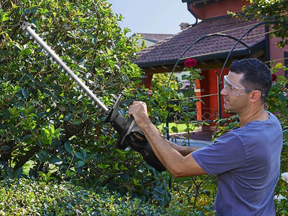 Taille-haie électrique à Batterie Alpina AHT 20 LI - Longueur Lamier 55 Cm 3 Taille-haie électrique à Batterie Alpina AHT 20 LI - Longueur Lamier 55 Cm – Image 3