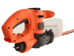 Taille-haie électrique Black & Decker BEHTS201-QS - 420 W Avec Lamier De 45 Cm -Outils D'Élagage De Jardin taille haie lectrique black decker behts201 qs 420 w avec lamier de 45 cm moteur lectrique 17318 12 1561989973 IMG 9846