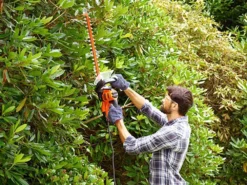 Taille-haie électrique Black & Decker BEHTS401C10-QS - 500W - Longueur Lame 55cm