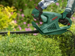 Taille-haie électrique Bosch Easy HedgeCut 45 - Longueur Lame 45 Cm - Puissance 420W -Outils D'Élagage De Jardin taille haie lectrique bosch easy hedgecut 45 longueur lame 45 cm puissance 420w moteur lectrique 420w 29216 12 1621430623 IMG 60a5115f385da