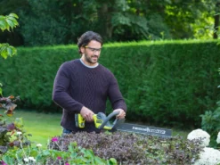 Taille-haies à Batterie RYOBI RY18HT45A-0 - 18V - 2Ah - 45 Cm - SANS BATTERIE NI CHARGEUR -Outils D'Élagage De Jardin taille haies batterie ryobi ry18ht45a 0 18v 2ah 45 cm sans batterie ni chargeur lamier et poigne 34712 2 1653301780 IMG 628b621402c36