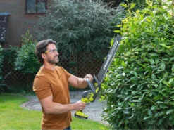 Taille-haies à Batterie RYOBI RY18HT45A-120 - 18V - 2Ah - Lame De 45 Cm -Outils D'Élagage De Jardin taille haies batterie ryobi ry18ht45a 120 18v 2ah lame de 45 cm lamier et poigne 34702 2 1653298309 IMG 628b5485a94fa