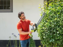 Taille-haies à Batterie RYOBI RY18HT50A-0 - 18V - Lame De 50 Cm - SANS BATTERIE NI CHARGEUR