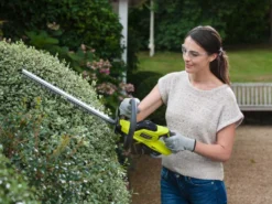 Taille-haies électrique à Batterie RYOBI - 18V - Lame De 45cm - SANS BATTERIE SANS CHARGEUR -Outils D'Élagage De Jardin taille haies lectrique batterie ryobi 18v lame de 45cm sans batterie sans chargeur lamier et poigne 28652 2 1619528466 IMG 60880b12ce1bb