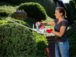 Taille-haies électrique IKRA IHT 550W -Outils D'Élagage De Jardin taille haies lectrique ikra iht 550w moteur lectrique et poigne 28173 2 1617972507 IMG 60704d1b5645a