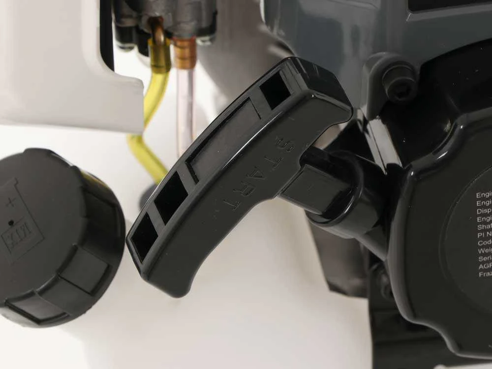 Taille-haies Thermique Sur Perche De Rallonge Blackstone BCI 430L - Perche En 2 Parties - Moteur 42.7cm3 20 Taille-haies Thermique Sur Perche De Rallonge Blackstone BCI 430L - Perche En 2 Parties - Moteur 42.7cm3 – Image 20